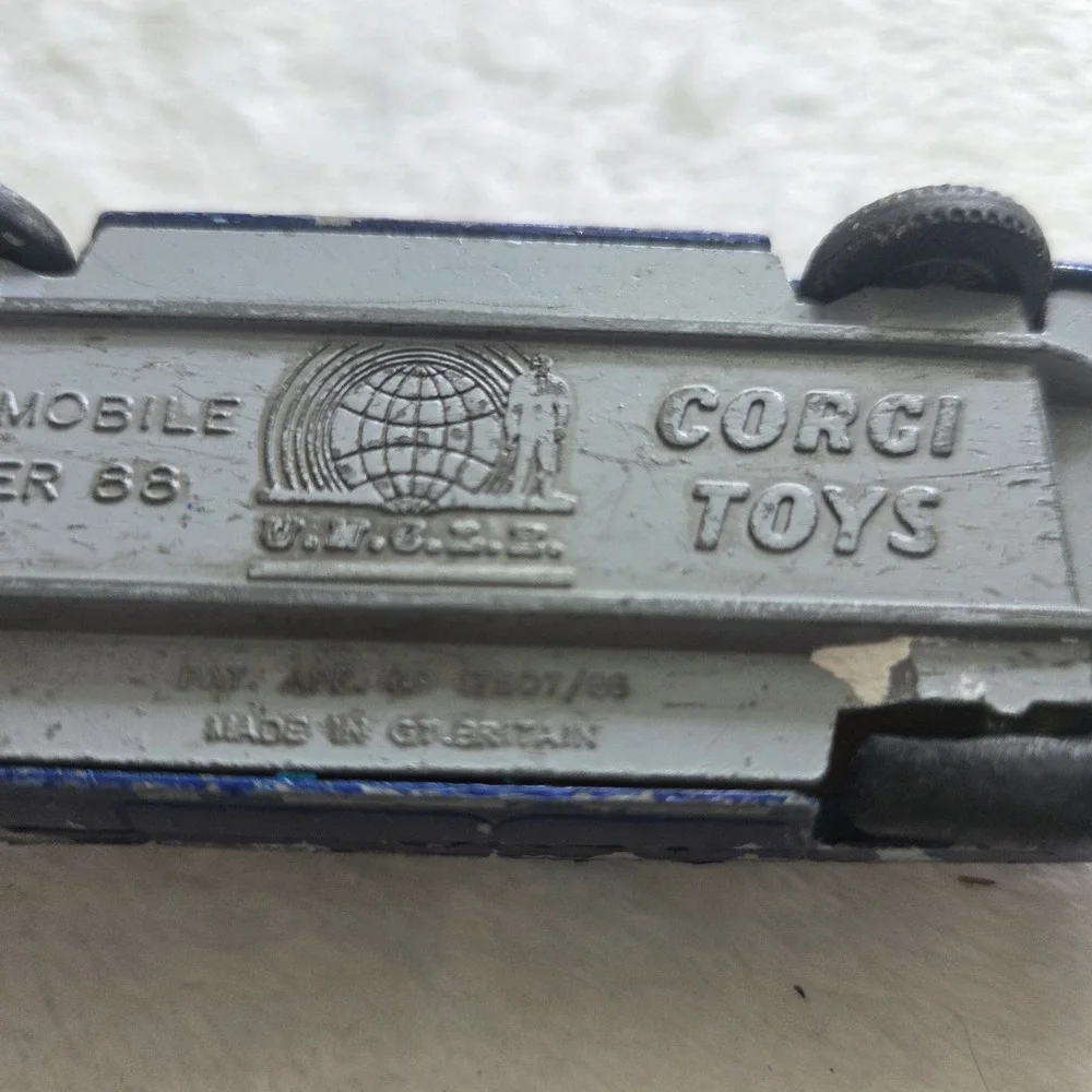Corgi toys 497